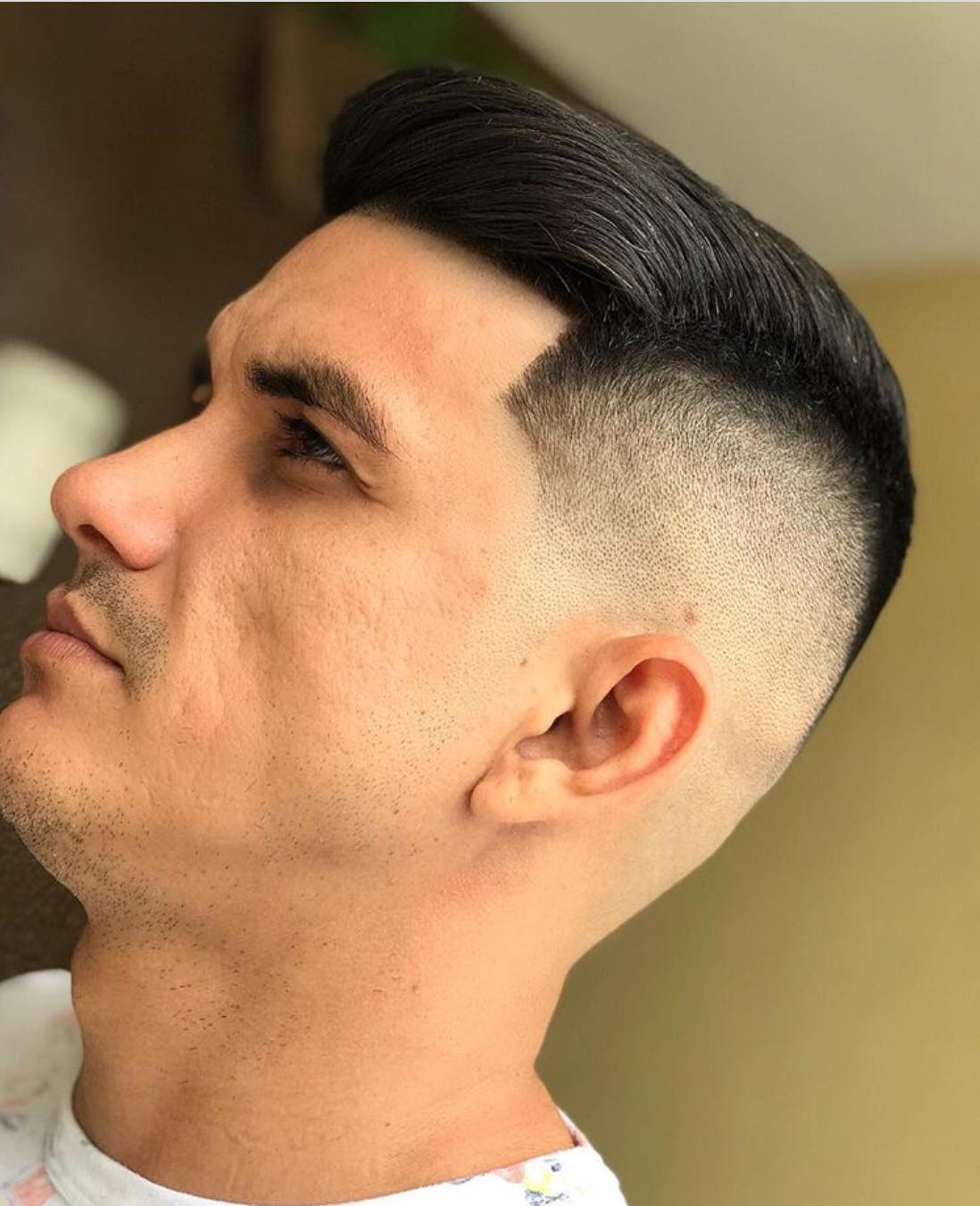 Corte masculino fade degradê com styling